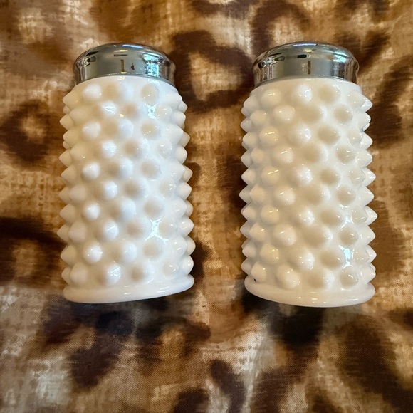 Fenton White Hobnail Salt and Pepper Shakers with Silver Tops EUC - Picture 2 of 16